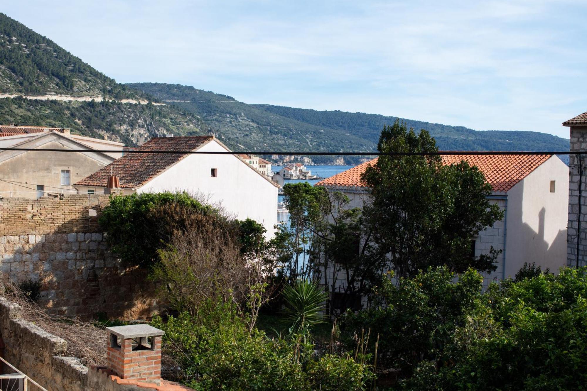 Apartments Dubra Komiža Εξωτερικό φωτογραφία