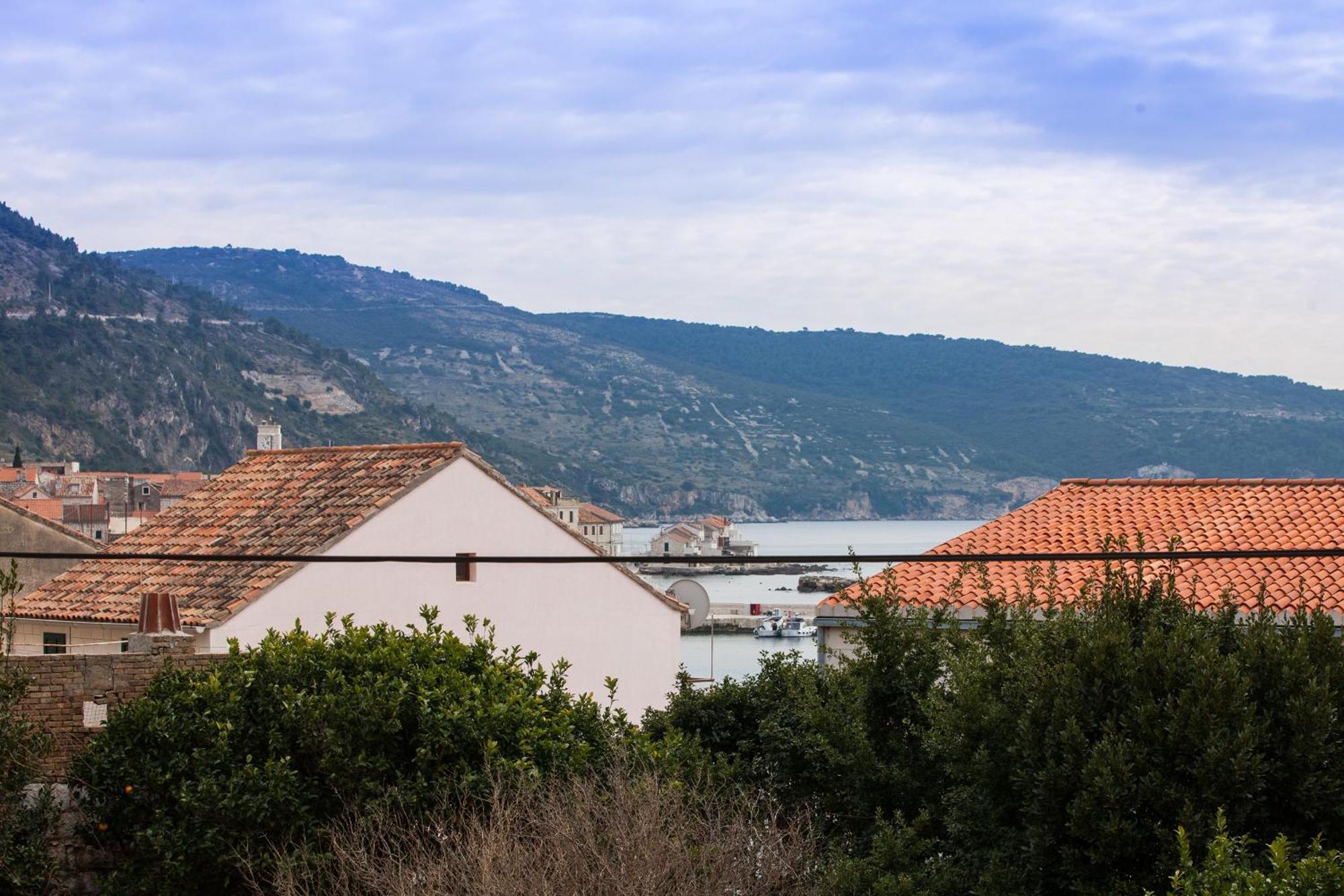 Apartments Dubra Komiža Δωμάτιο φωτογραφία